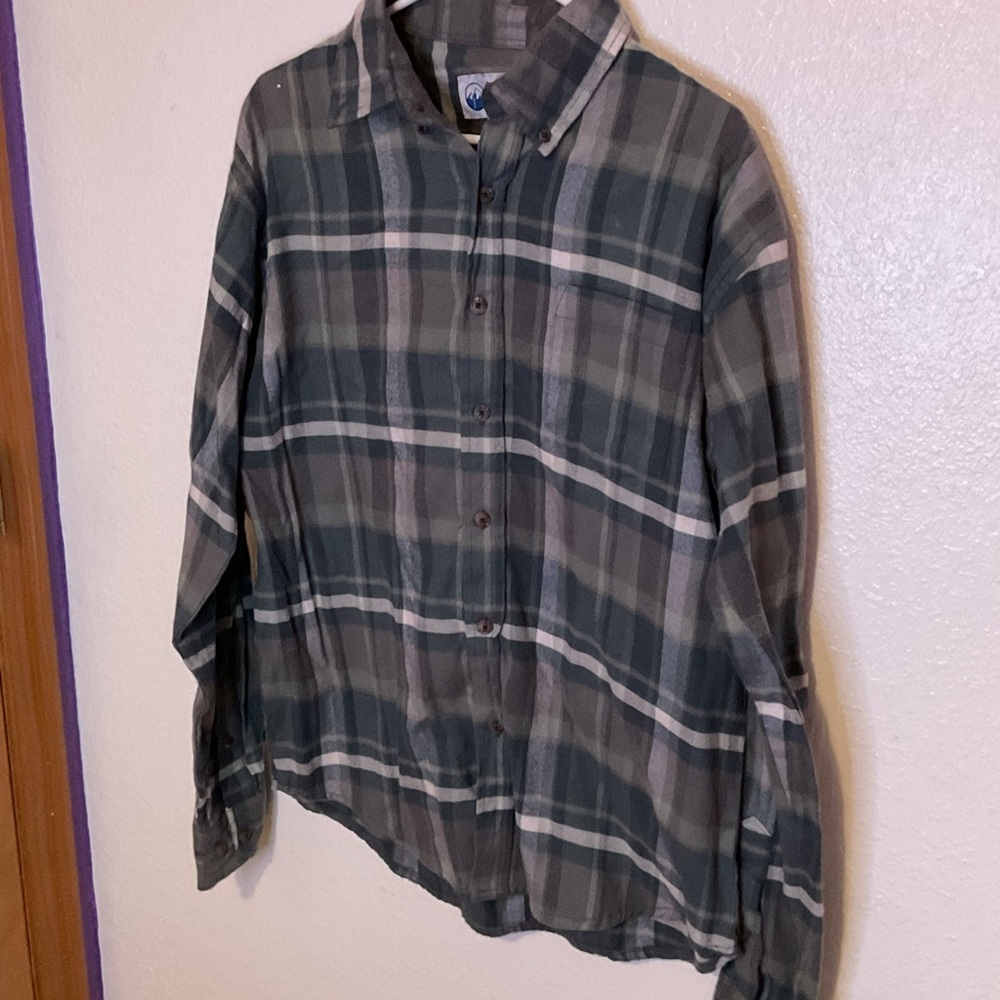Green and Gray Casual Button Down Shirt with Plaid Pattern